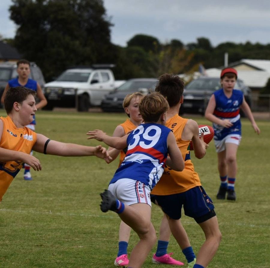 Players in the pack contesting the ball